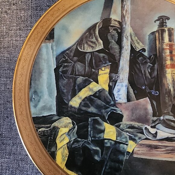 Bradford Exchange Mark Manwaring Visions Of Valor Series "Honor" Collector Plate - Picture 3 of 8